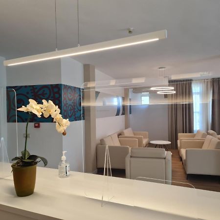 Hotel Balneario Fuentes Del Trampal Carmonita 外观 照片