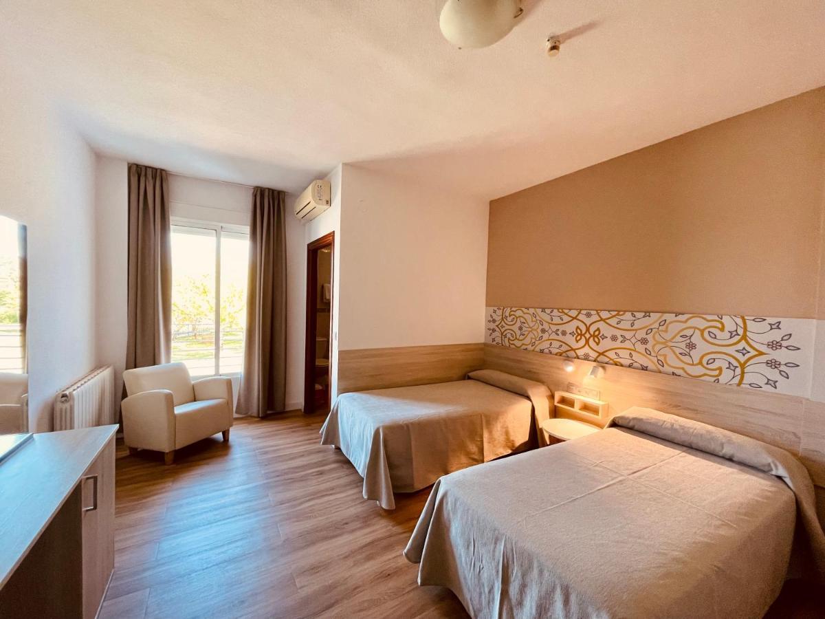 Hotel Balneario Fuentes Del Trampal Carmonita 外观 照片