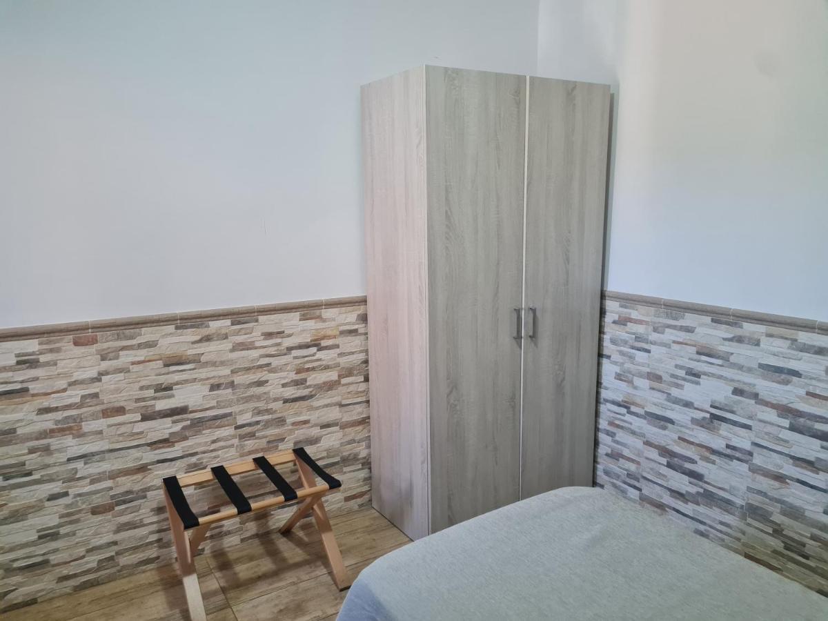 Hotel Balneario Fuentes Del Trampal Carmonita 外观 照片